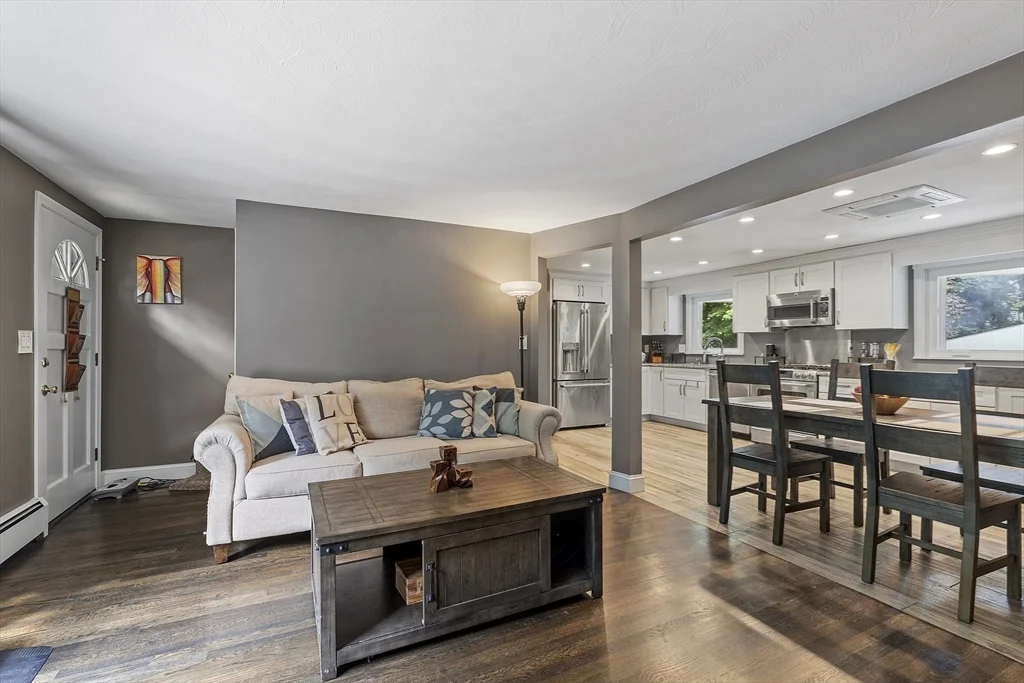 3 bed, 1 bath apartment for rent at 6 Mackin St, Hudson — photo 6 of 35