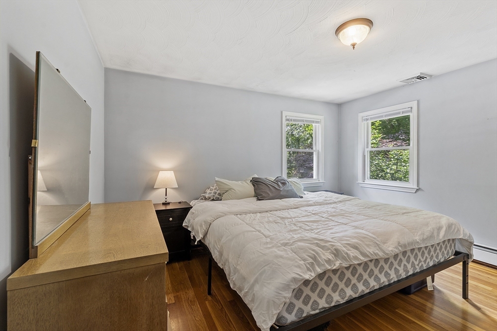 3 bed, 1 bath apartment for rent at 6 Mackin St, Hudson — photo 12 of 35