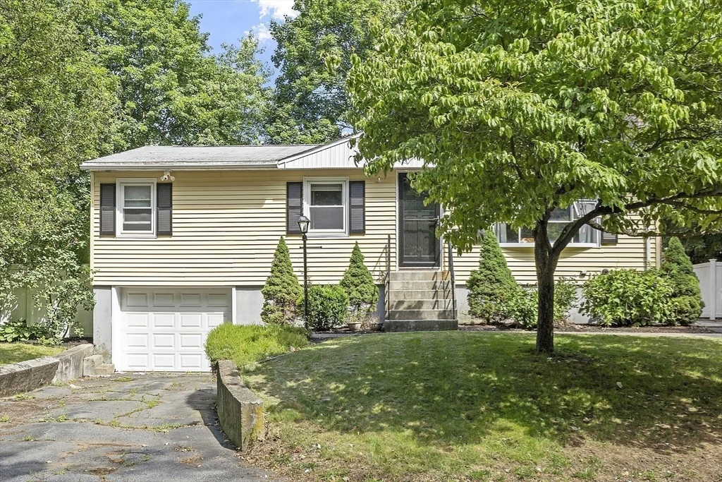 3 bed, 1 bath apartment for rent at 6 Mackin St, Hudson — photo 32 of 35