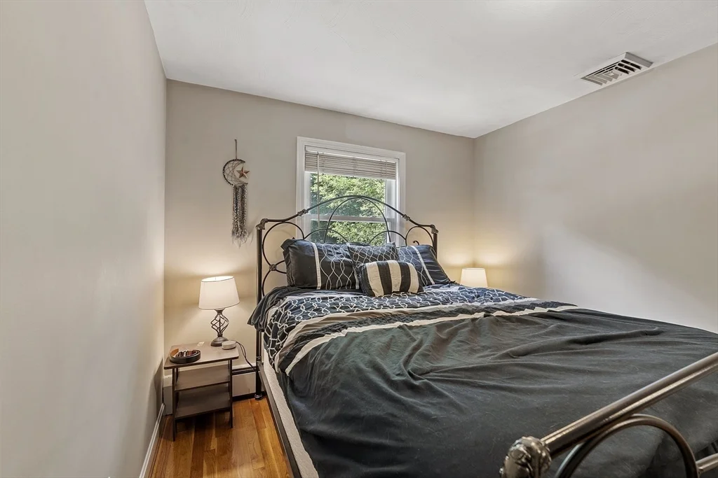 3 bed, 1 bath apartment for rent at 6 Mackin St, Hudson — photo 15 of 35