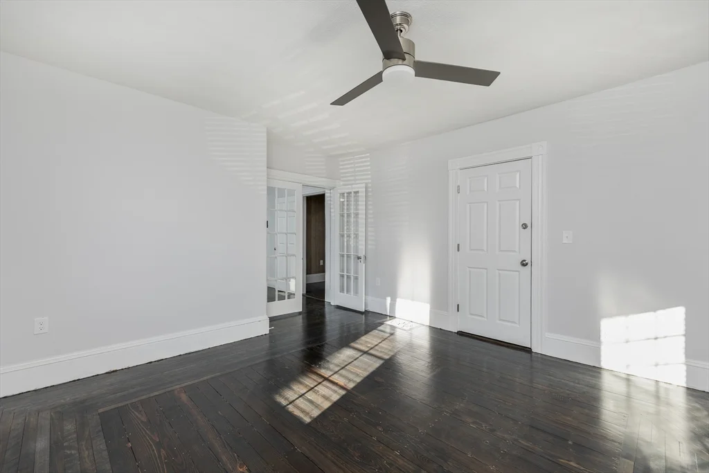 2 bed, 2 bath apartment for rent at 6 Maple Ave Unit 1, Swampscott — photo 4 of 20