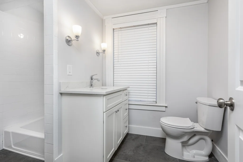 2 bed, 2 bath apartment for rent at 6 Maple Ave Unit 1, Swampscott — photo 15 of 20