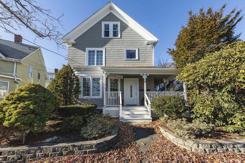 2 bed, 2 bath apartment for rent at 6 Maple Ave Unit 1, Swampscott — photo 1 of 20