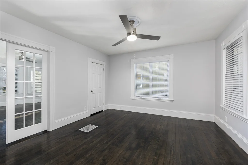 2 bed, 2 bath apartment for rent at 6 Maple Ave Unit 1, Swampscott — photo 6 of 20