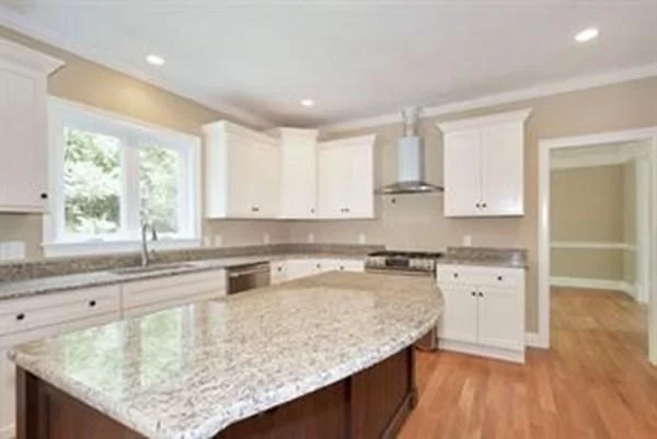 4 bed, 3 bath apartment for rent at 6 Maple Way Unit 6, Boylston — photo 4 of 24