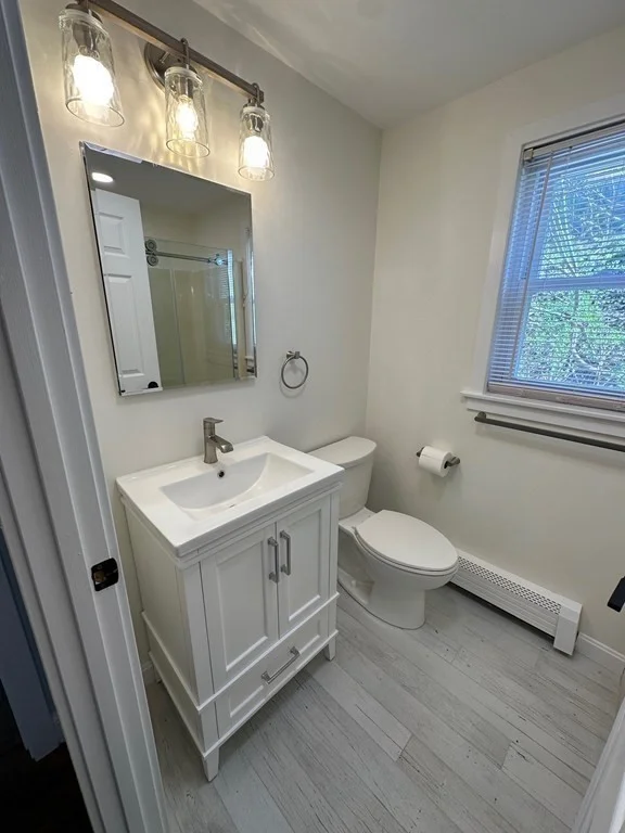 3 bed, 3 bath apartment for rent at 6 Marina Dr Unit 6, Hull — photo 23 of 33