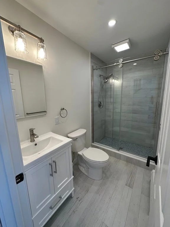 3 bed, 3 bath apartment for rent at 6 Marina Dr Unit 6, Hull — photo 21 of 33