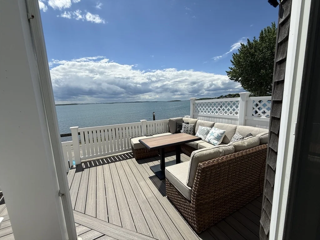 3 bed, 3 bath apartment for rent at 6 Marina Dr Unit 6, Hull — photo 3 of 33