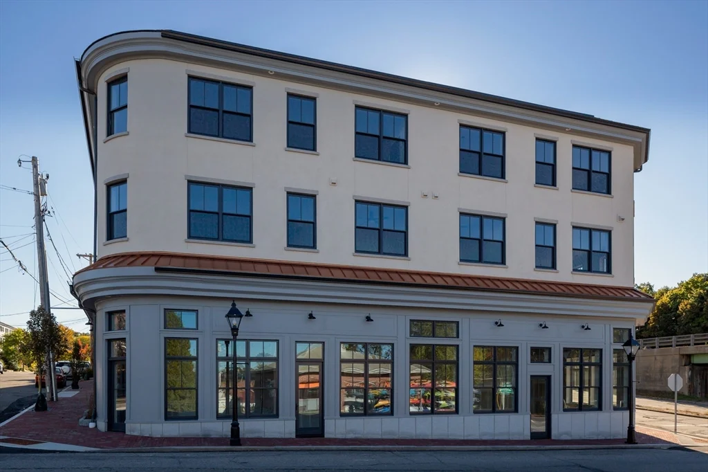 2 bed, 2 bath apartment for rent at 6 Market St Unit 201, Newburyport