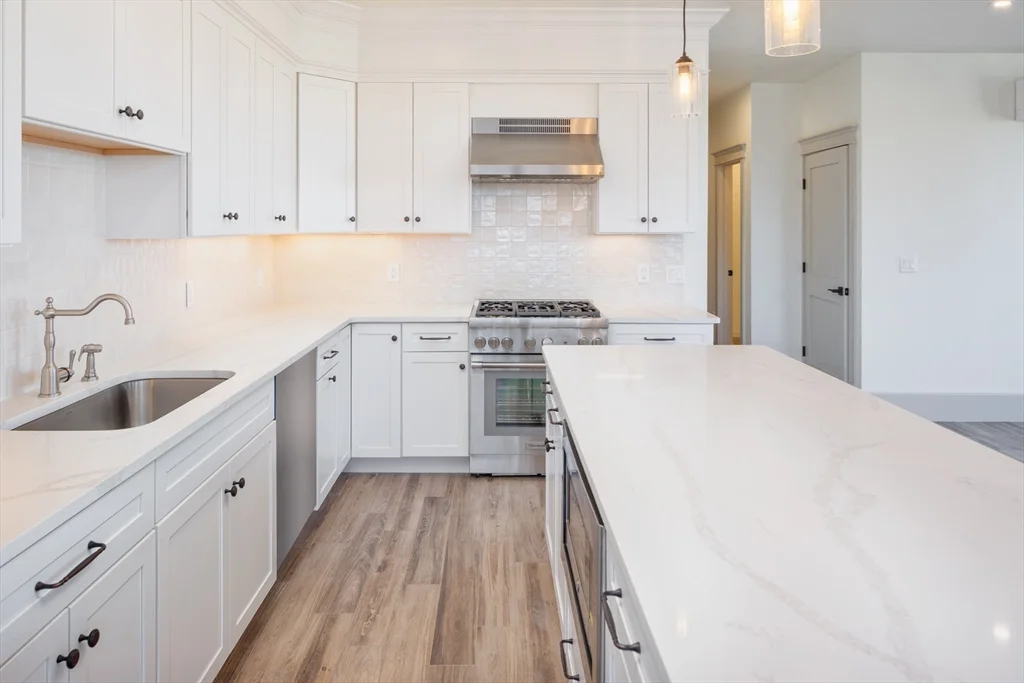 2 bed, 2 bath apartment for rent at 6 Market St Unit 201, Newburyport — photo 21 of 30