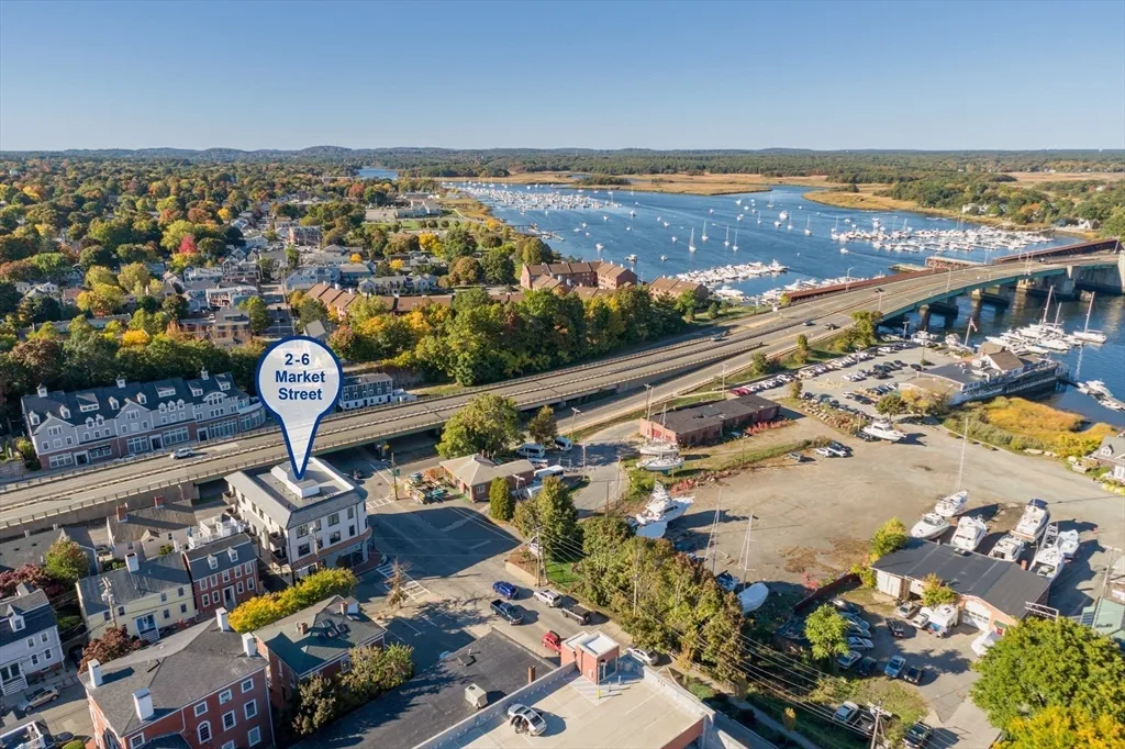2 bed, 2 bath apartment for rent at 6 Market Unit 3, Newburyport — photo 4 of 16