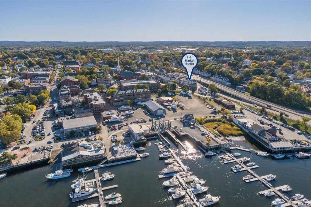 3 bed, 2 bath apartment for rent at 6 Market Unit 4, Newburyport — photo 3 of 27