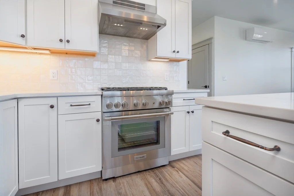 3 bed, 2 bath apartment for rent at 6 Market Unit 4, Newburyport — photo 18 of 27
