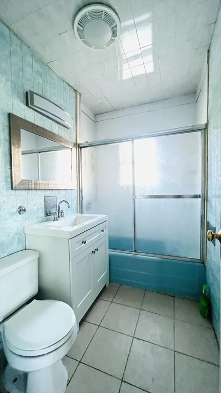 4 bed, 1 bath apartment for rent at 6 Meacham St Unit 1, Somerville — photo 7 of 8