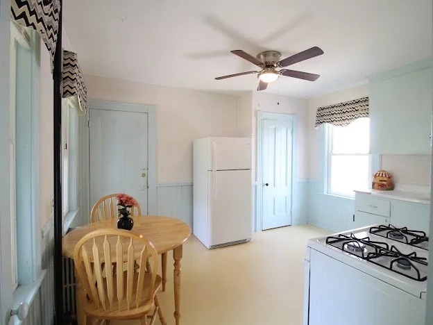 1 bed, 1 bath apartment for rent at 6 Mead St Unit 1, Danvers — photo 7 of 23
