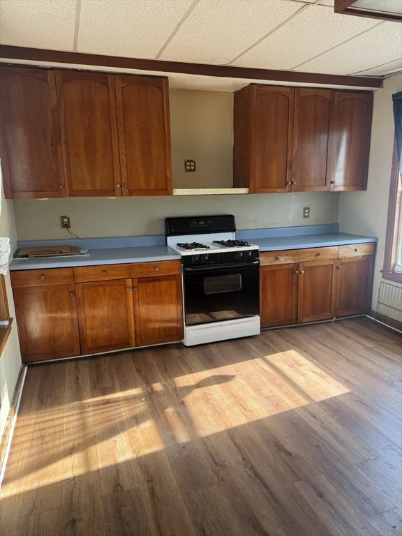 4 bed, 1 bath apartment for rent at 6 Minot St Unit 6, Lynn — photo 4 of 10