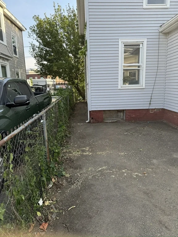 4 bed, 1 bath apartment for rent at 6 Minot St Unit 6, Lynn — photo 10 of 10
