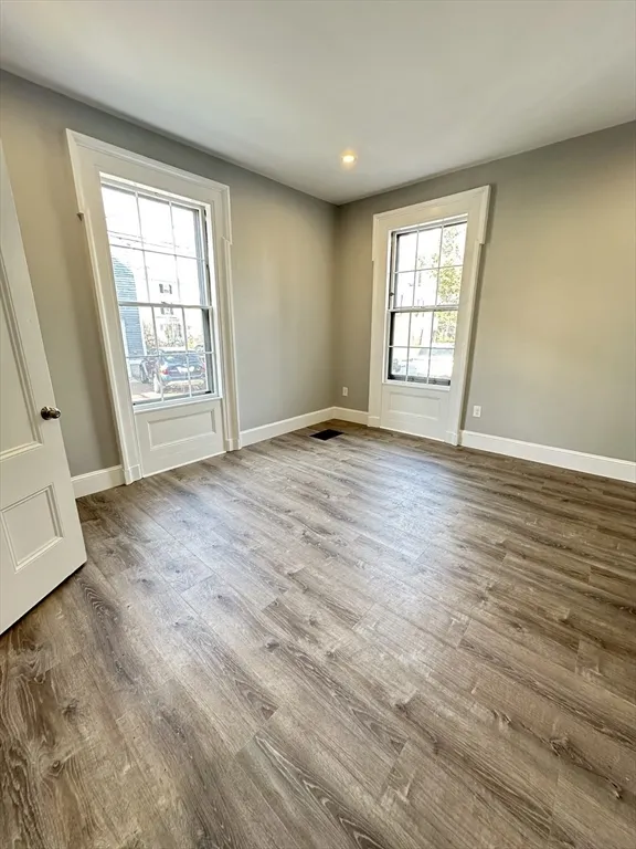 Studio bed, 1 bath apartment for rent at 6 Monroe St Unit 102, Salem — photo 5 of 8