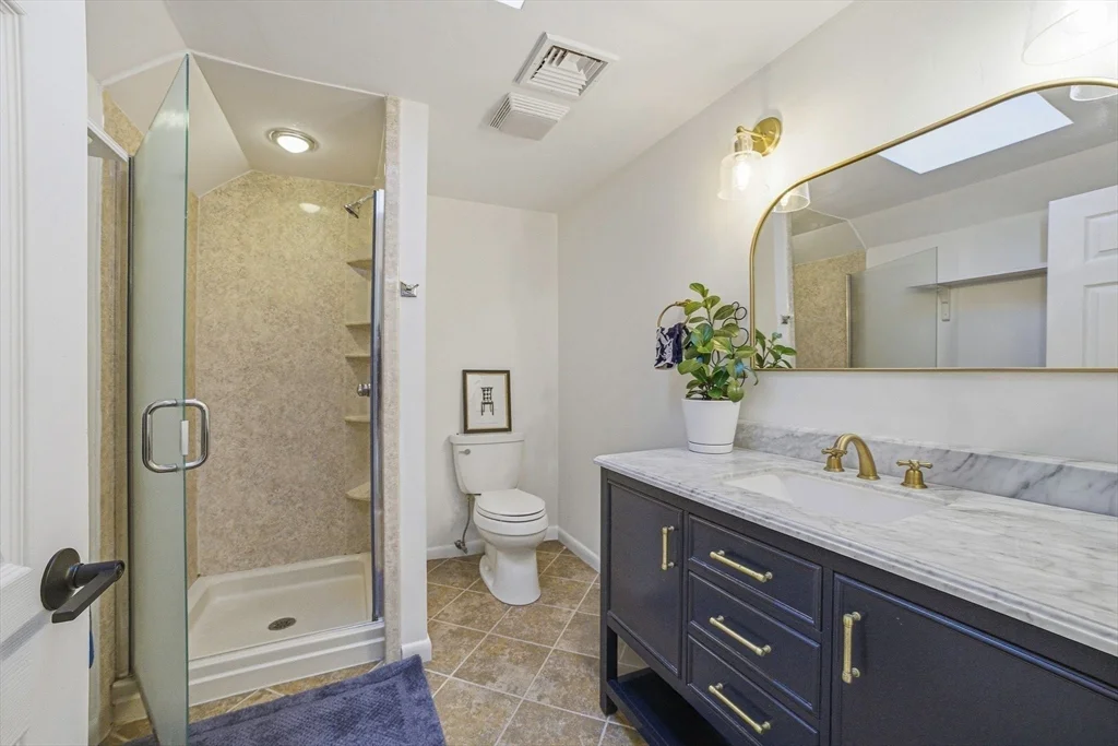 3 bed, 2 bath apartment for rent at 6 Montaup Rd Unit 6, Sharon — photo 15 of 35