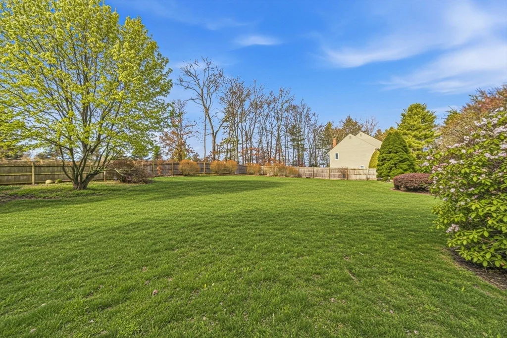 3 bed, 2 bath apartment for rent at 6 Montaup Rd Unit 6, Sharon — photo 33 of 35