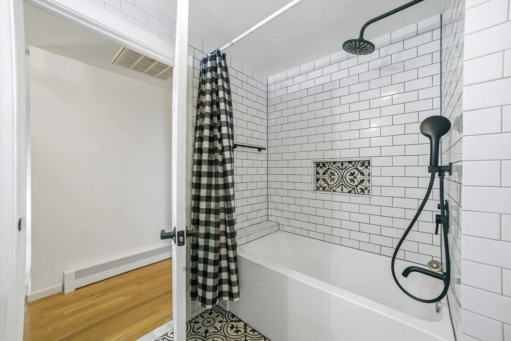 3 bed, 2 bath apartment for rent at 6 Montaup Rd Unit 6, Sharon — photo 18 of 35