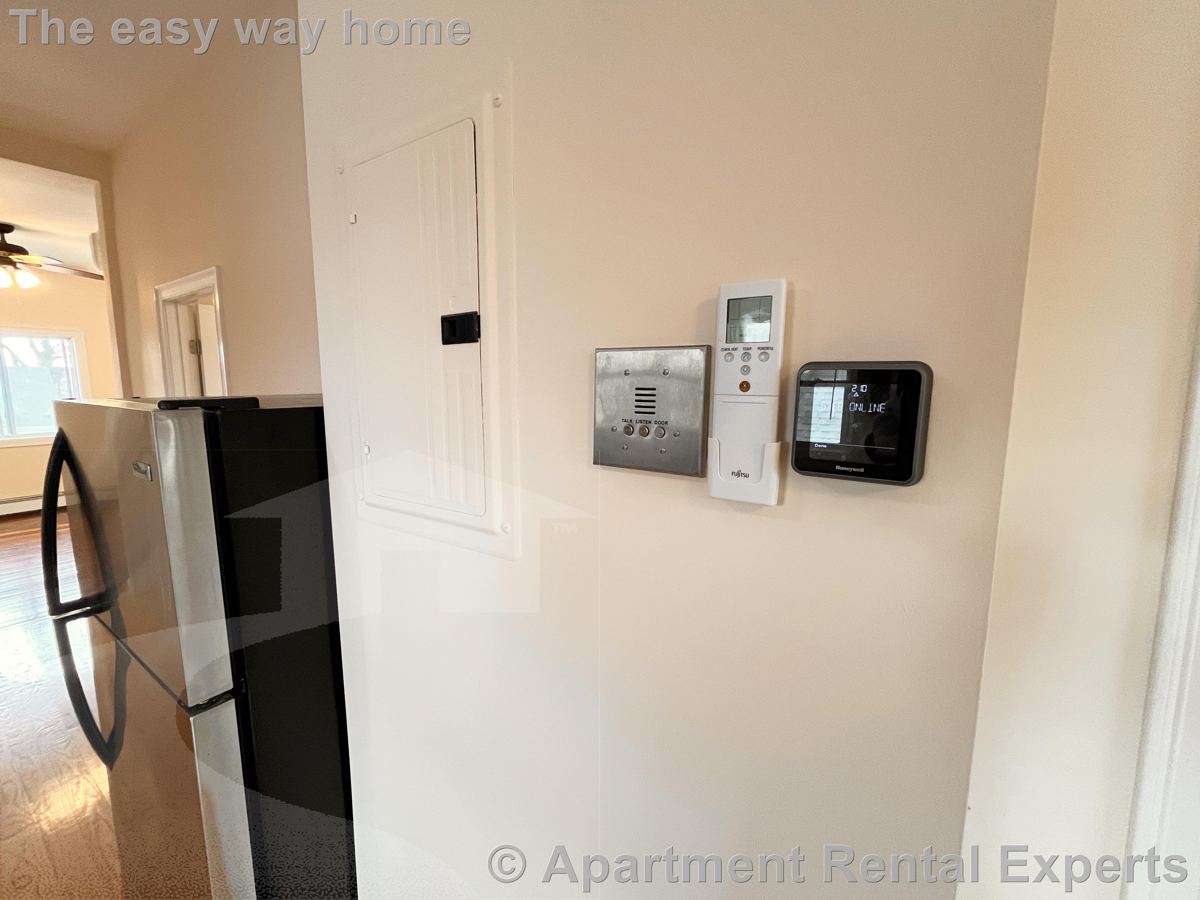 2 bed, 1 bath apartment for rent at 6 Nashua St Unit 3, Magoun Square — photo 3 of 11