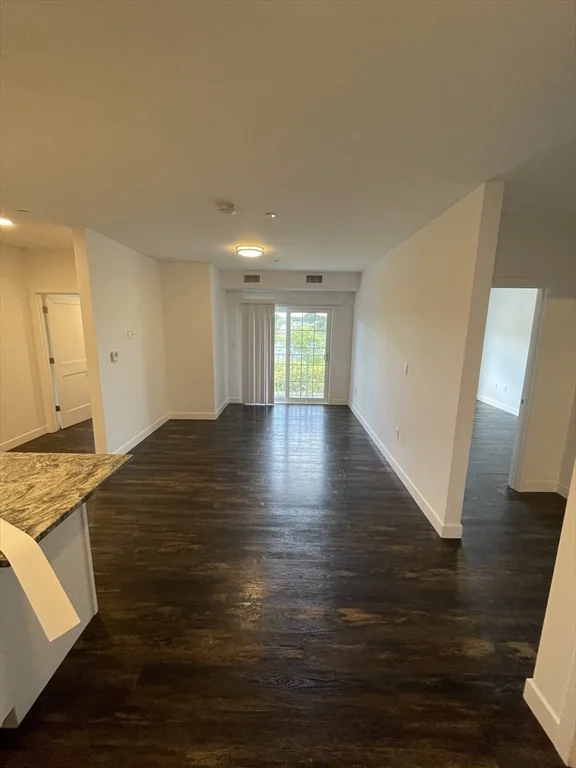 2 bed, 1 bath apartment for rent at 6 Needhams Landing Rd Unit 206, Lynn — photo 2 of 12