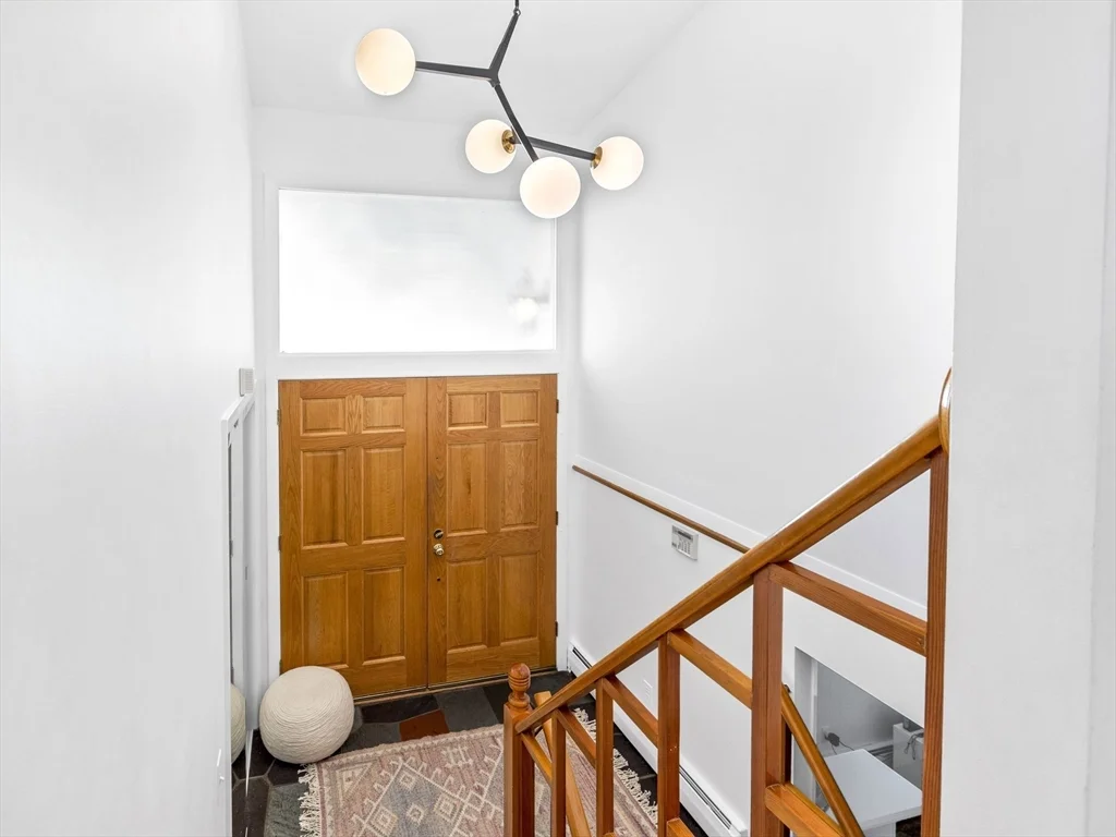 4 bed, 3 bath apartment for rent at 6 Nelson Dr, Chestnut Hill — photo 27 of 33