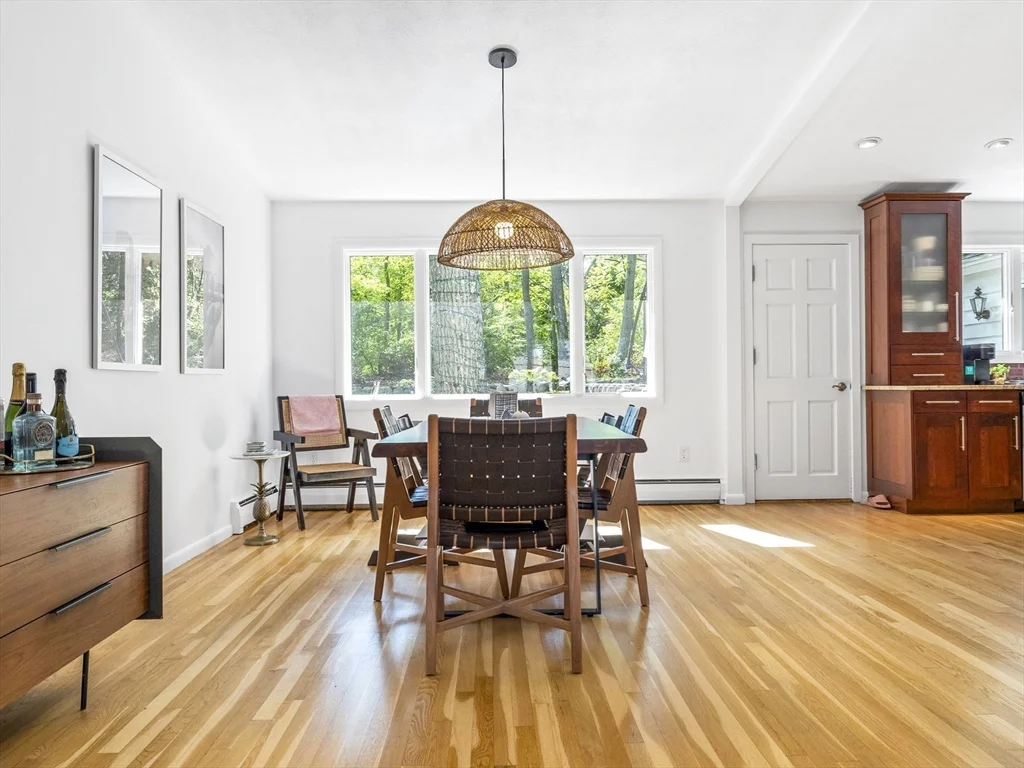 4 bed, 3 bath apartment for rent at 6 Nelson Dr, Chestnut Hill — photo 7 of 33