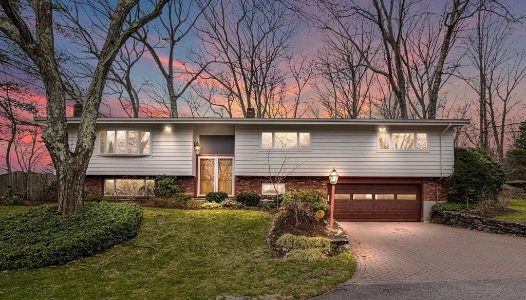 4 bed, 3 bath apartment for rent at 6 Nelson Dr Unit 0, Chestnut Hill