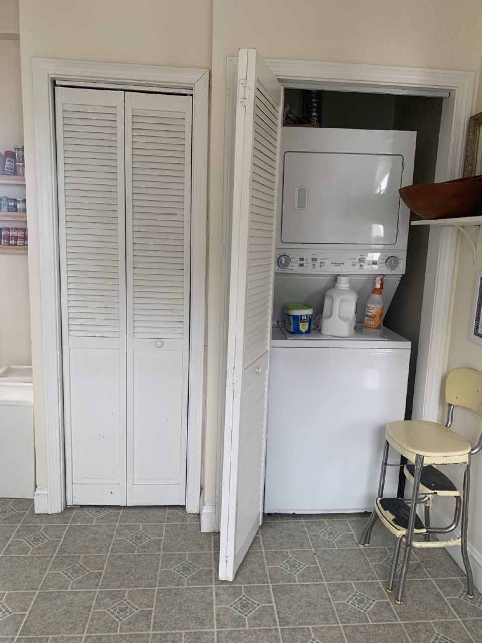 2 bed, 1 bath apartment for rent at 6 Nevada Ave Unit 3, Ward Two — photo 12 of 13
