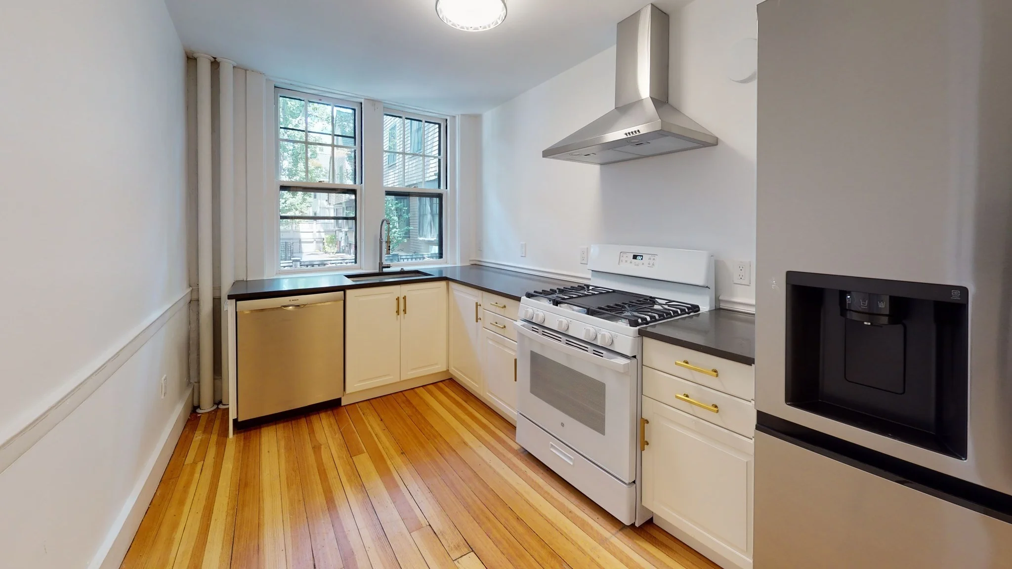 2 bed, 1 bath apartment for rent at 6 Newport Rd Unit 2, Baldwin