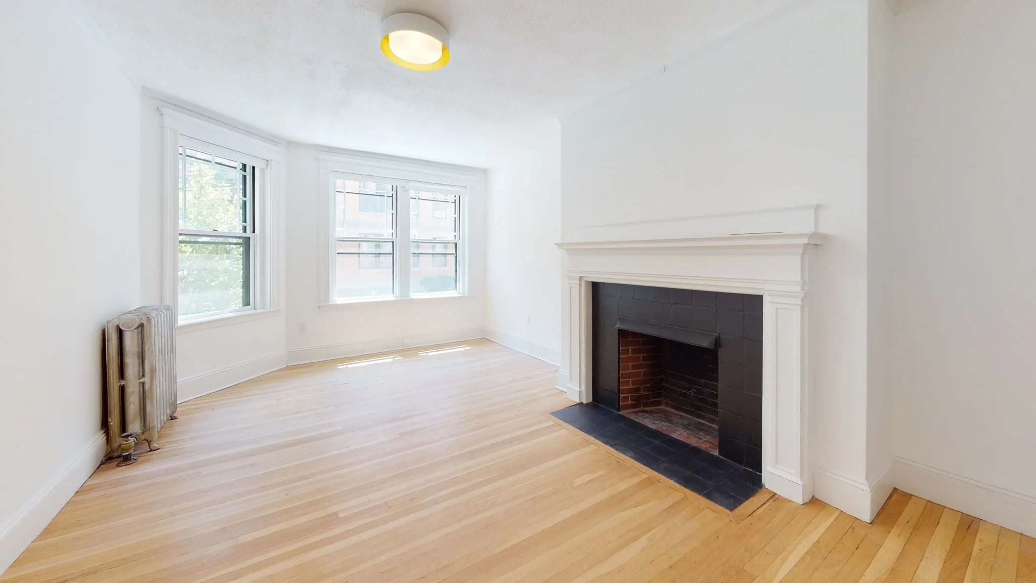 2 bed, 1 bath apartment for rent at 6 Newport Rd Unit 2, Baldwin — photo 4 of 11