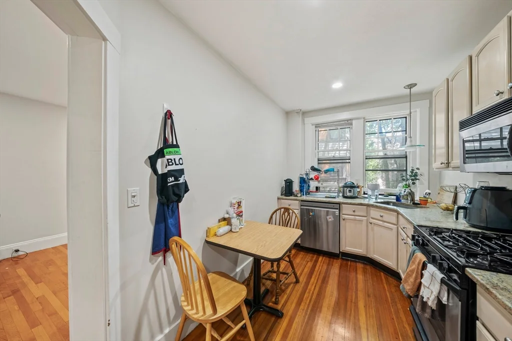2 bed, 1 bath apartment for rent at 6 Newport Rd Unit 4, Porter Square — photo 9 of 21