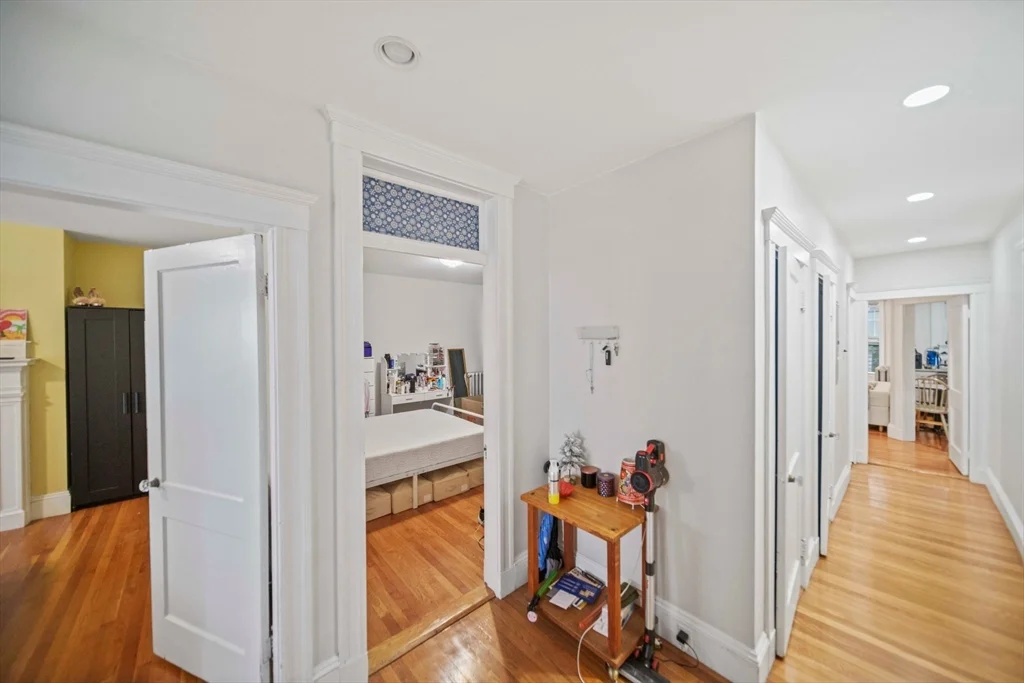 2 bed, 1 bath apartment for rent at 6 Newport Rd Unit 4, Porter Square — photo 4 of 21