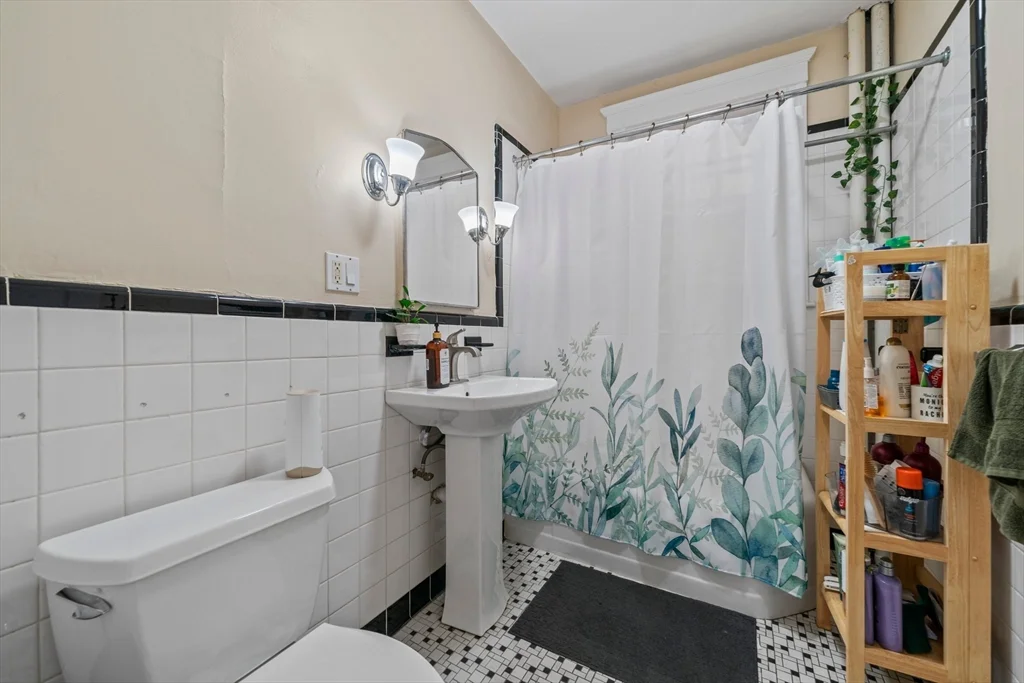 2 bed, 1 bath apartment for rent at 6 Newport Rd Unit 4, Porter Square — photo 12 of 21