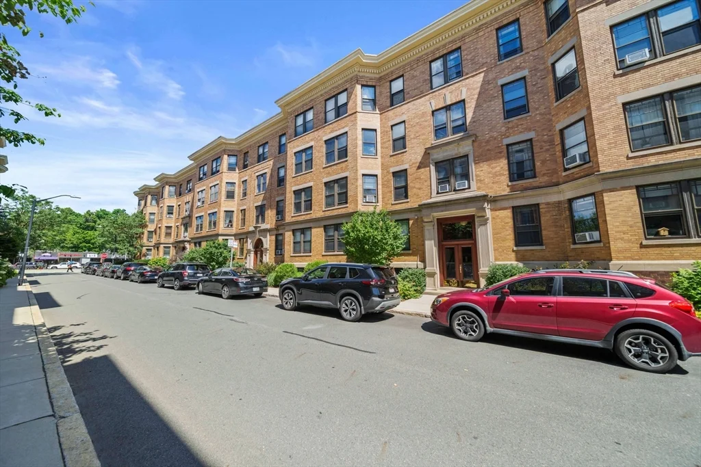 2 bed, 1 bath apartment for rent at 6 Newport Rd Unit 4, Porter Square — photo 3 of 21