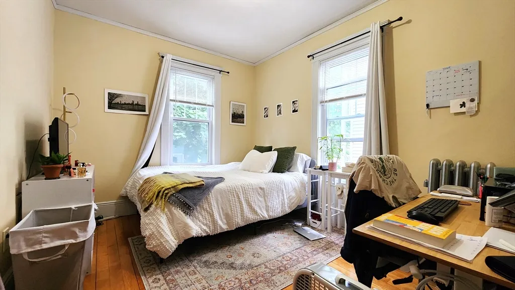 3 bed, 1 bath apartment for rent at 6 Newton St Unit 2, Cambridgeport — photo 6 of 11