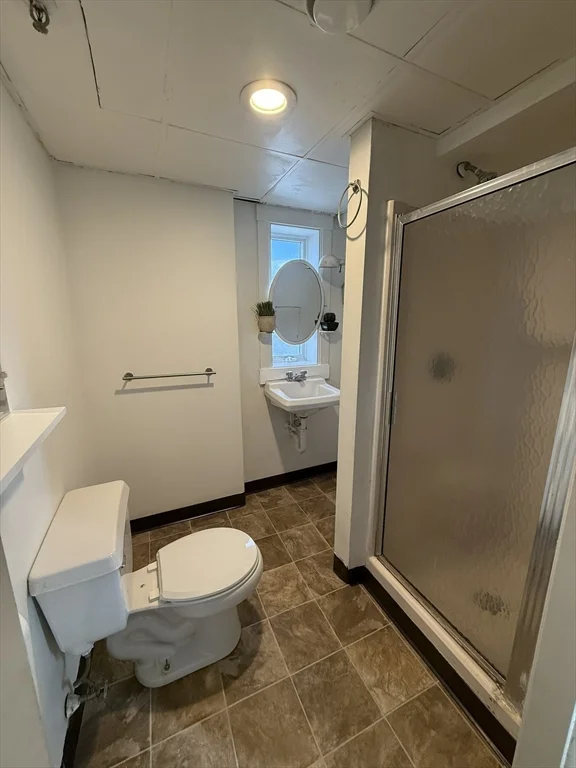 5 bed, 2 bath apartment for rent at 6 Nichols St Unit 3, Salem — photo 8 of 21