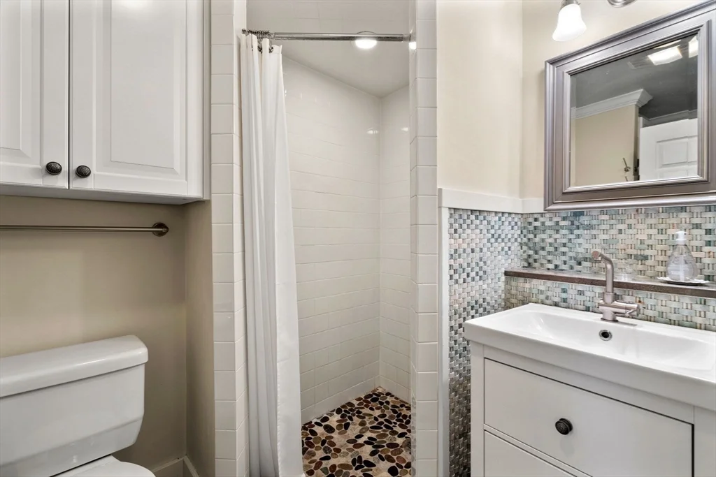 2 bed, 2 bath apartment for rent at 6 North Hudson St Unit 1, North End — photo 18 of 22