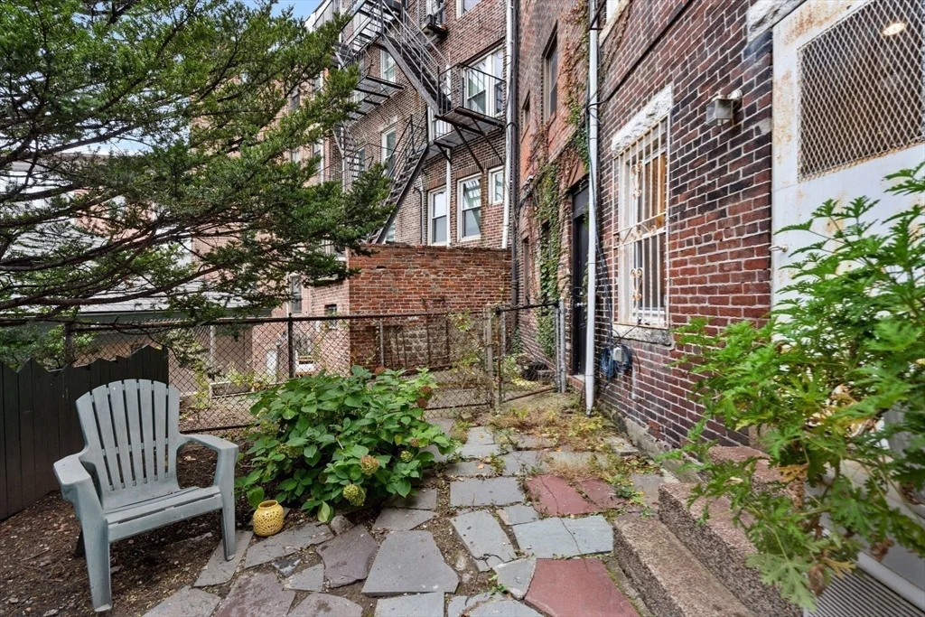 2 bed, 2 bath apartment for rent at 6 North Hudson St Unit 1, North End — photo 19 of 22