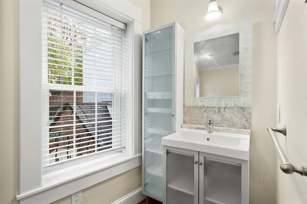 1 bed, 1 bath apartment for rent at 6 North Hudson St Unit 2, North End — photo 12 of 14