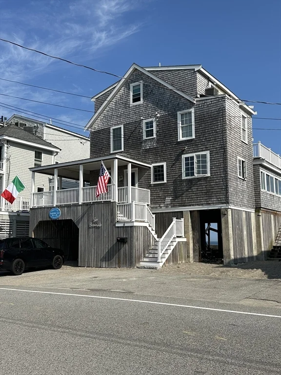 4 bed, 3 bath apartment for rent at 6 Oceanside, Scituate — photo 1 of 12