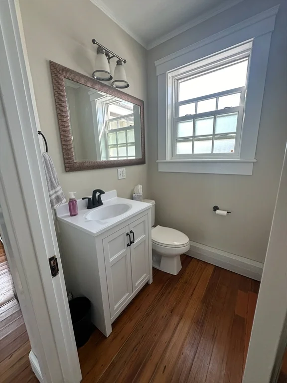 4 bed, 3 bath apartment for rent at 6 Oceanside, Scituate — photo 8 of 12