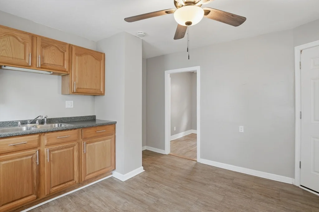 1 bed, 1 bath apartment for rent at 6 Oswald St Unit 1, Worcester — photo 5 of 20