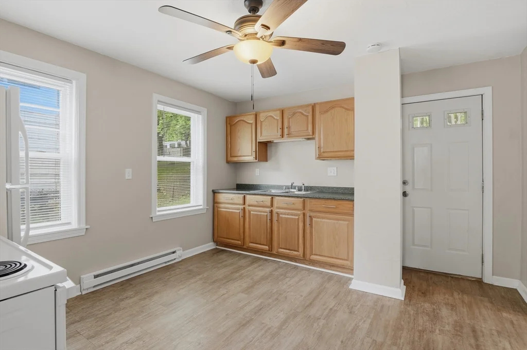 1 bed, 1 bath apartment for rent at 6 Oswald St Unit 1, Worcester — photo 4 of 20