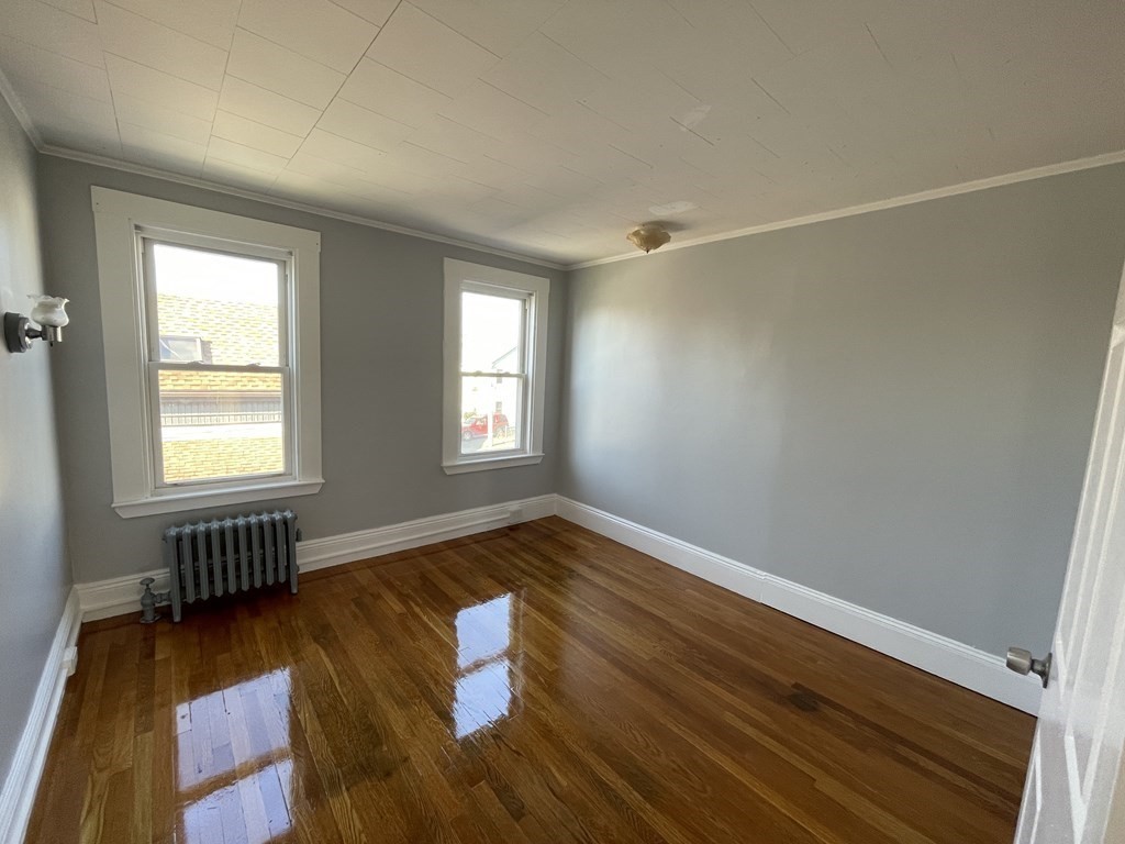 3 bed, 1 bath apartment for rent at 6 Pearl St Unit 2, Salem — photo 7 of 13