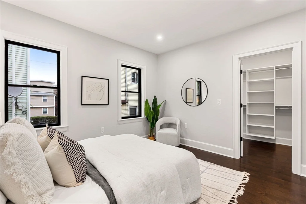 4 bed, 3 bath apartment for rent at 6 Pearl St Unit B, East Somerville — photo 8 of 17