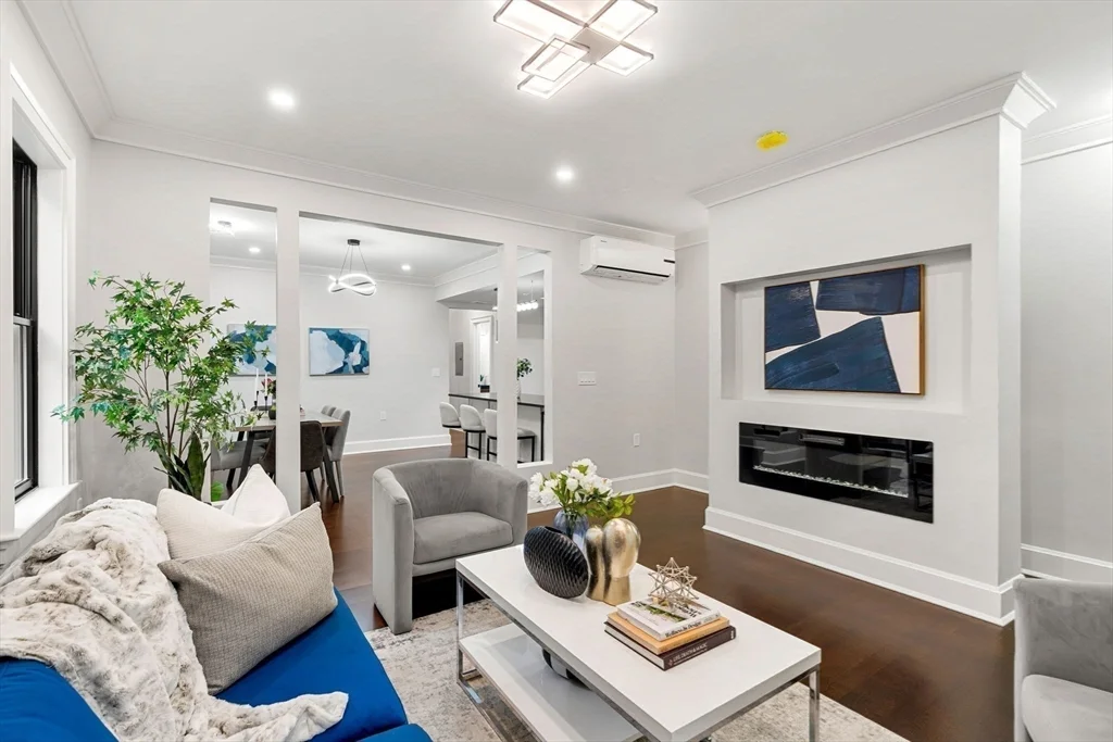 4 bed, 3 bath apartment for rent at 6 Pearl St Unit B, East Somerville — photo 4 of 17