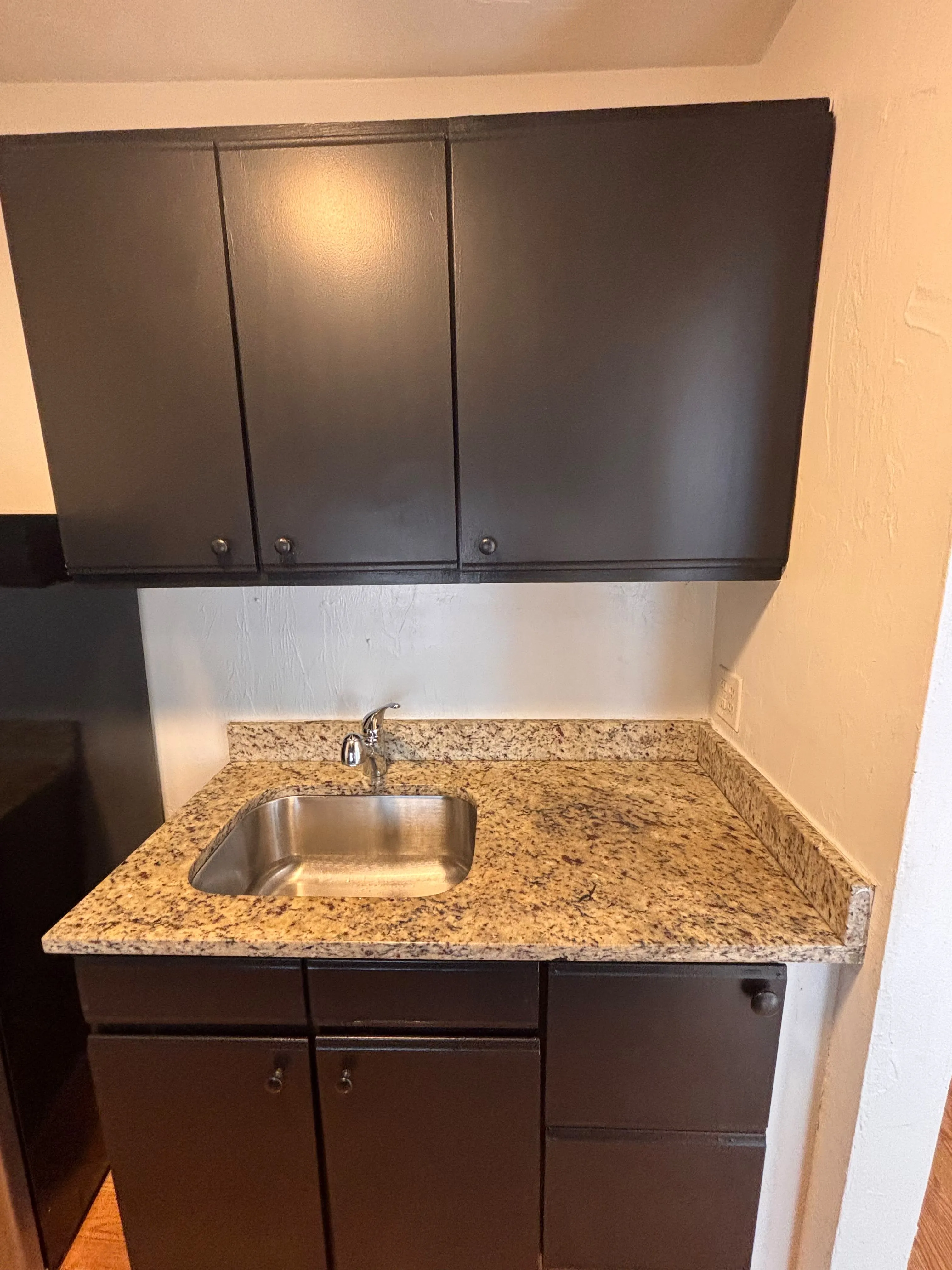 1 bed, 1 bath apartment for rent at 6 Pembroke St Unit 3, Chelsea — photo 3 of 11